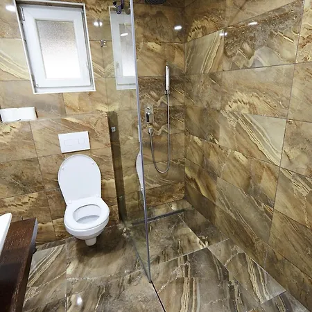 Azulmburgo Врнячка-Баня